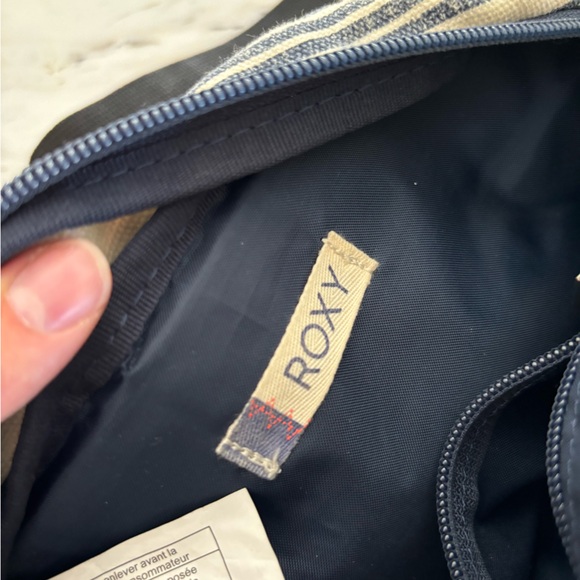 Roxy Fanny Pack - Picture 3 of 4